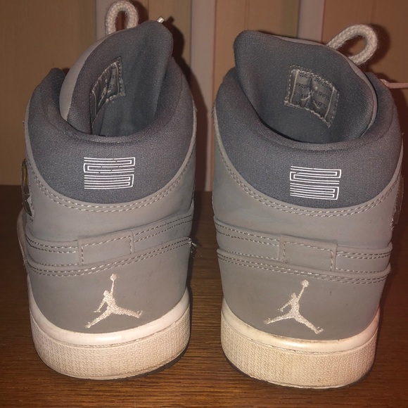 Men’s Jordans Worn by a Girl☺️ - Picture 2 of 6